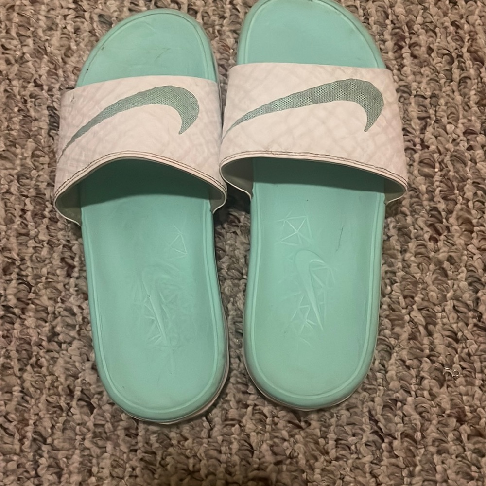 Nike slides
